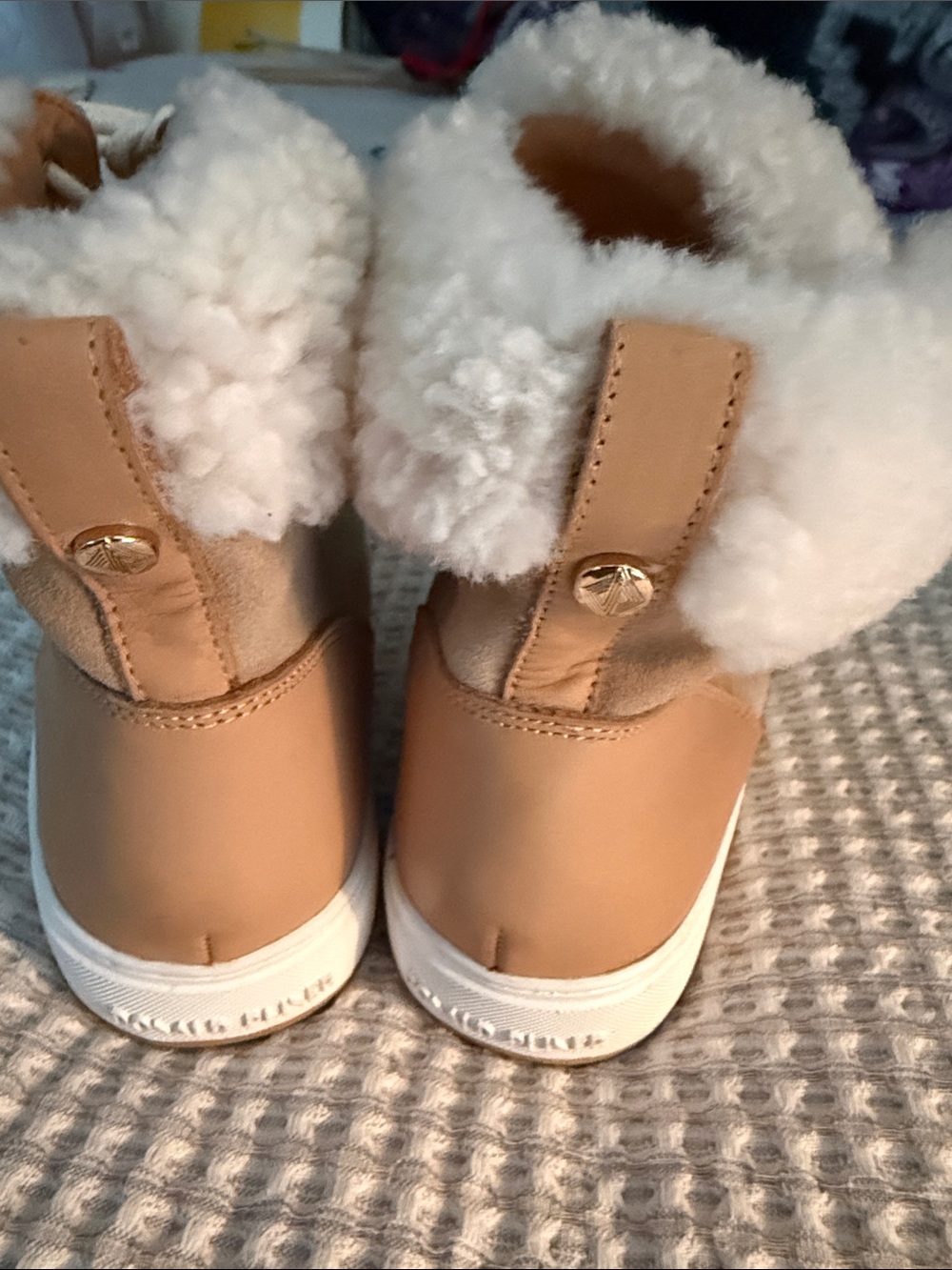 Donald J. Pliner Tan Suede Lace-Up Shearling Ankle Boots in size 7.5. - Picture 3 of 5